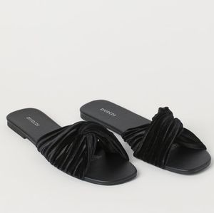 H&M Women's Velour slides
